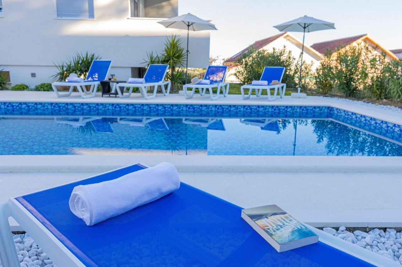 R&R Residence Podstrana Rom bilde